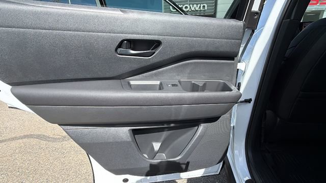 New 2026 Nissan Pathfinder Rock Creek w/ Rock Creek Premium Package image 15