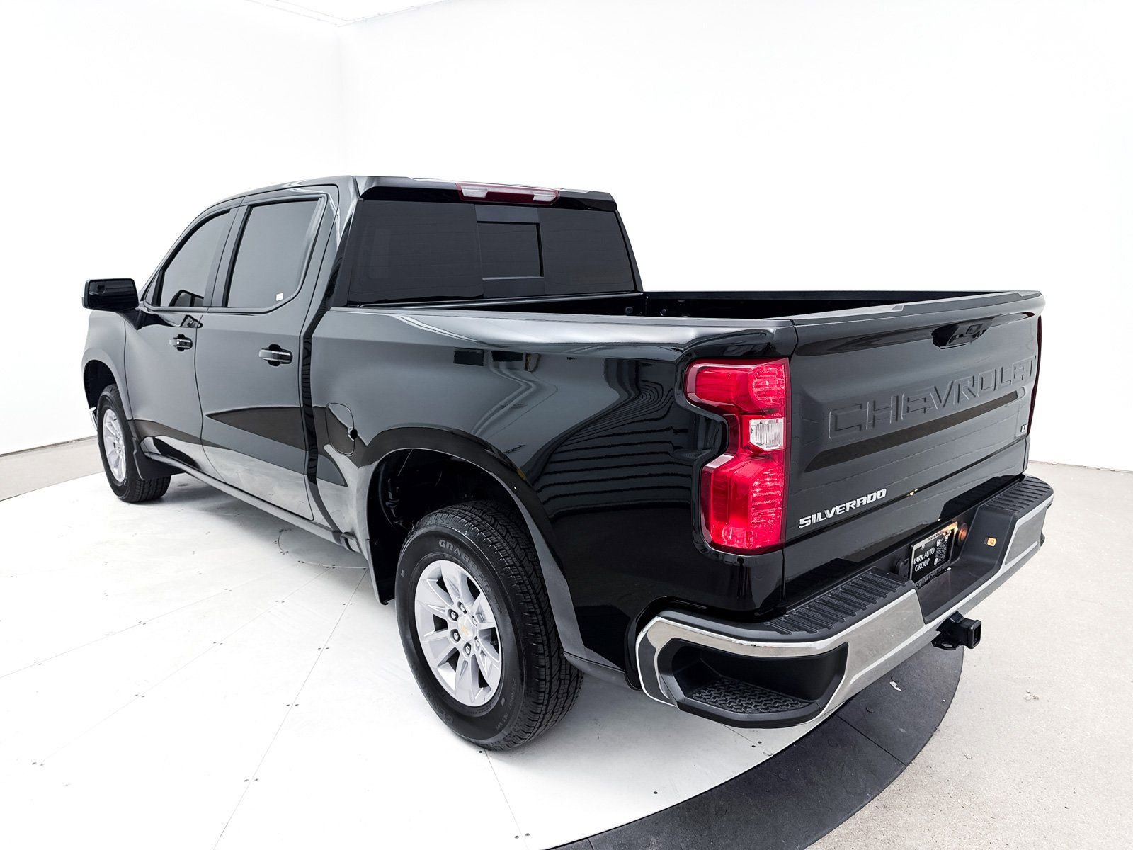 Used 2025 Chevrolet Silverado 1500 LT w/ Convenience Package II image 16