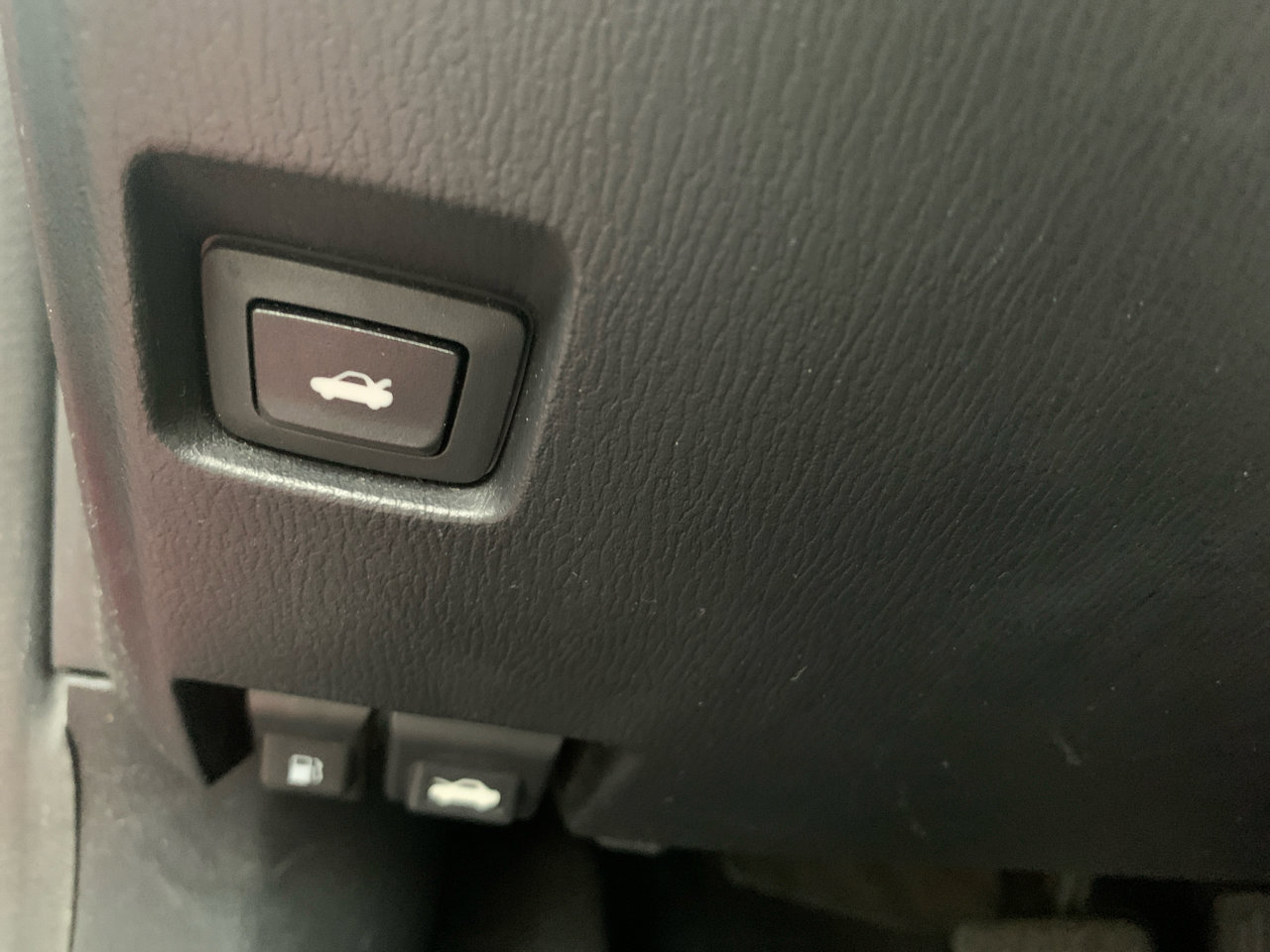 Used 2014 MAZDA MAZDA3 i Touring image 21