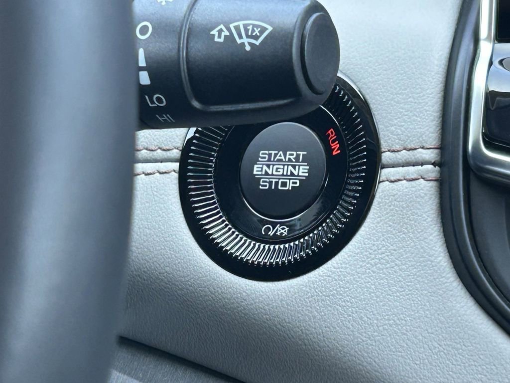 Used 2022 Jeep Compass Limited image 18