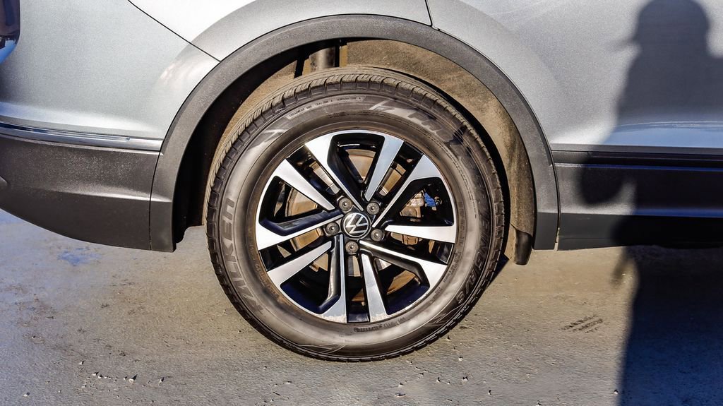 Used 2022 Volkswagen Tiguan S image 12