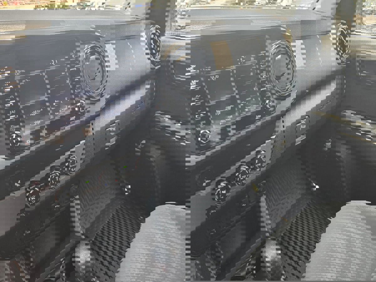 Used 2022 Toyota Tacoma SR image 26