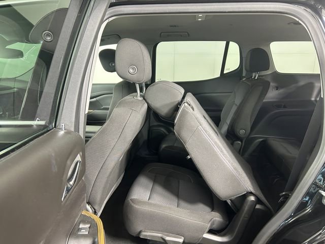 Used 2023 GMC Acadia SLE w/ Driver Convenience Package image 26