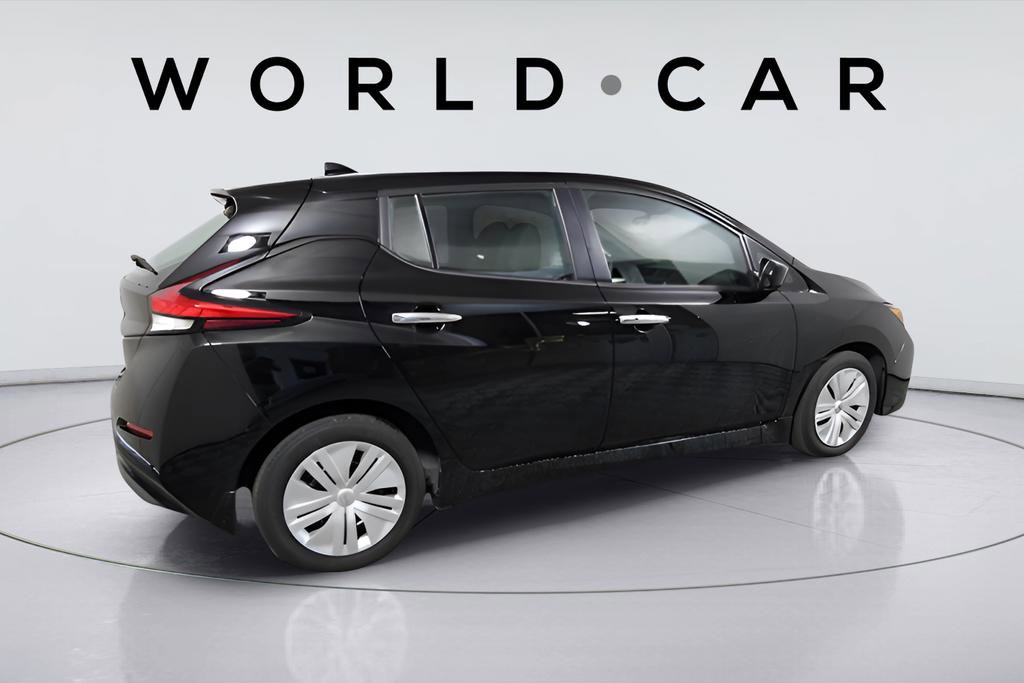 Used 2025 Nissan Leaf S image 10