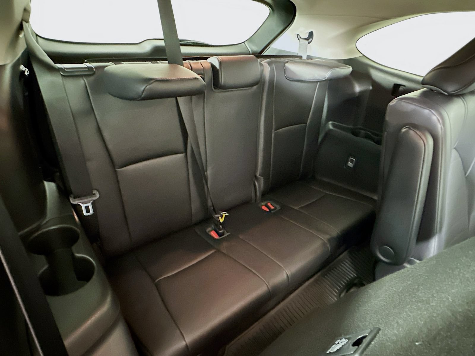 Used 2023 Toyota Highlander XLE AWD/4WD image 28