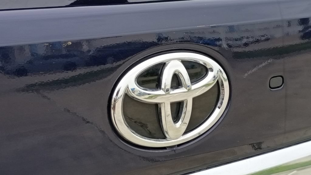 Used 2025 Toyota Sequoia Limited AWD/4WD image 11