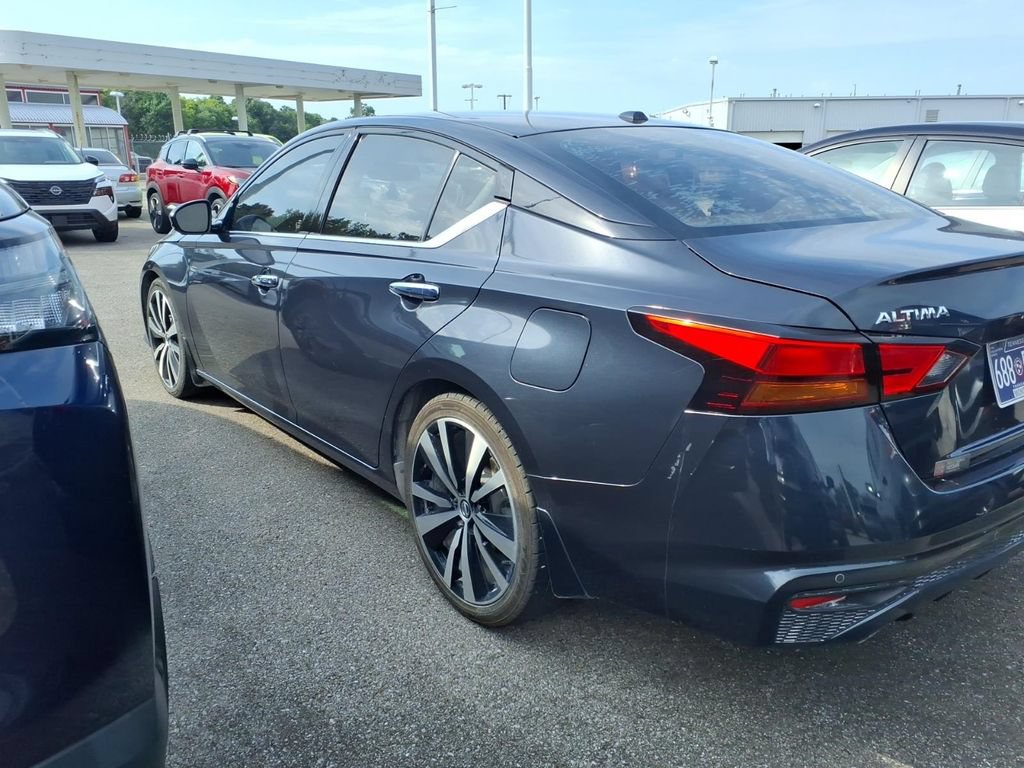 Used 2020 Nissan Altima 2.5 Platinum FWD image 3