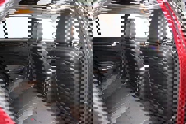 Used 2016 Chrysler 300 C image 22