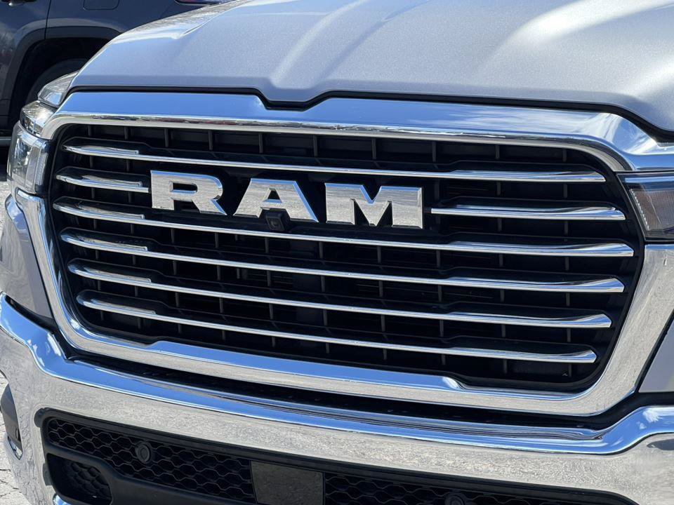 Used 2025 RAM 1500 Laramie AWD/4WD image 38