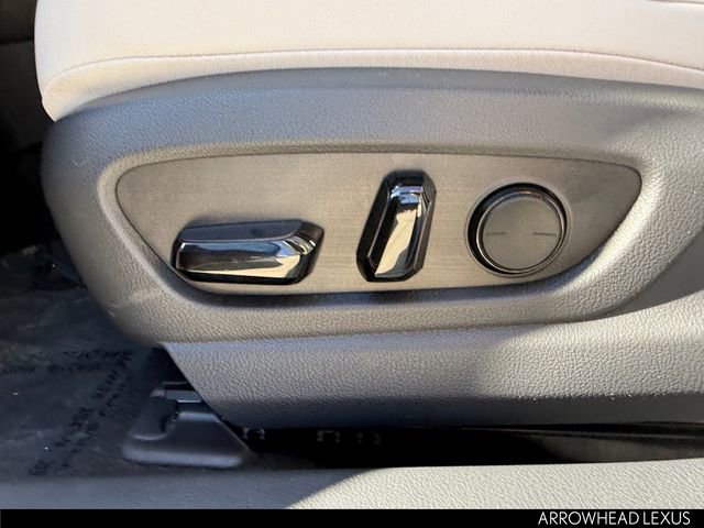 New 2026 Lexus UX 300h FWD image 22