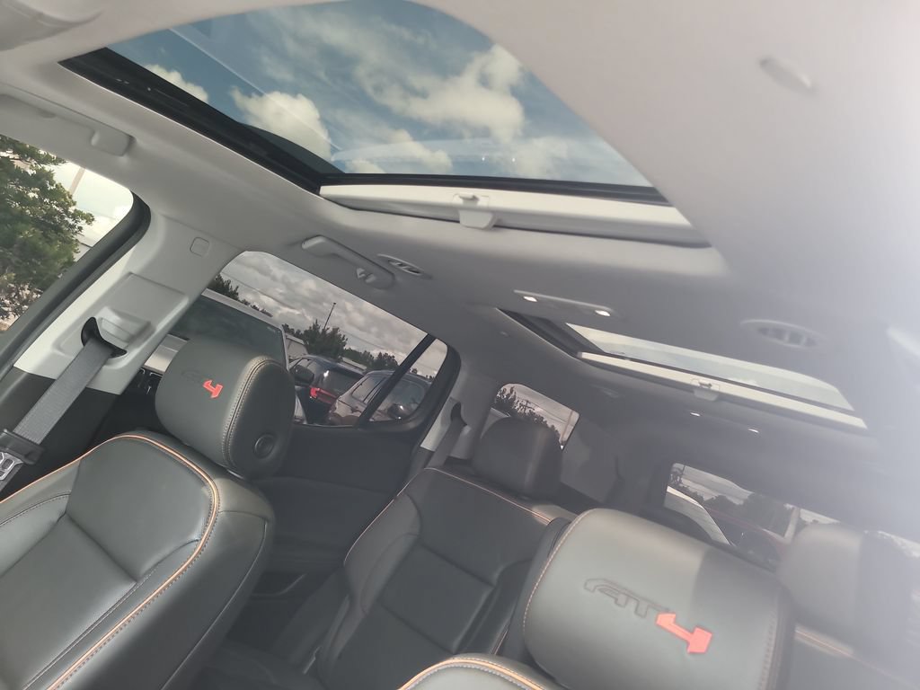 Used 2023 GMC Acadia AT4 w/ Technology Package AWD/4WD image 25