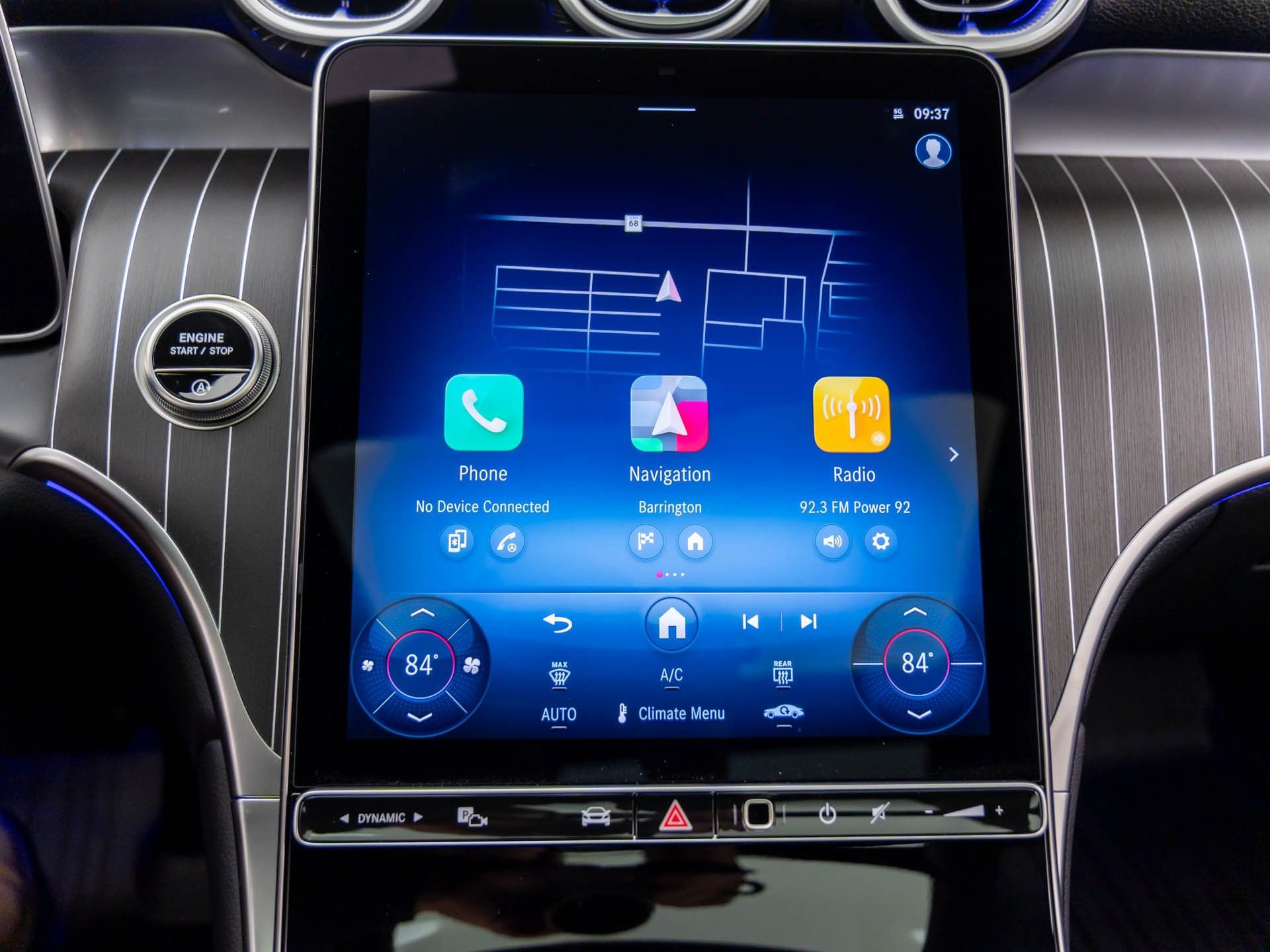 Used 2025 Mercedes-Benz GLC 300 4MATIC image 27