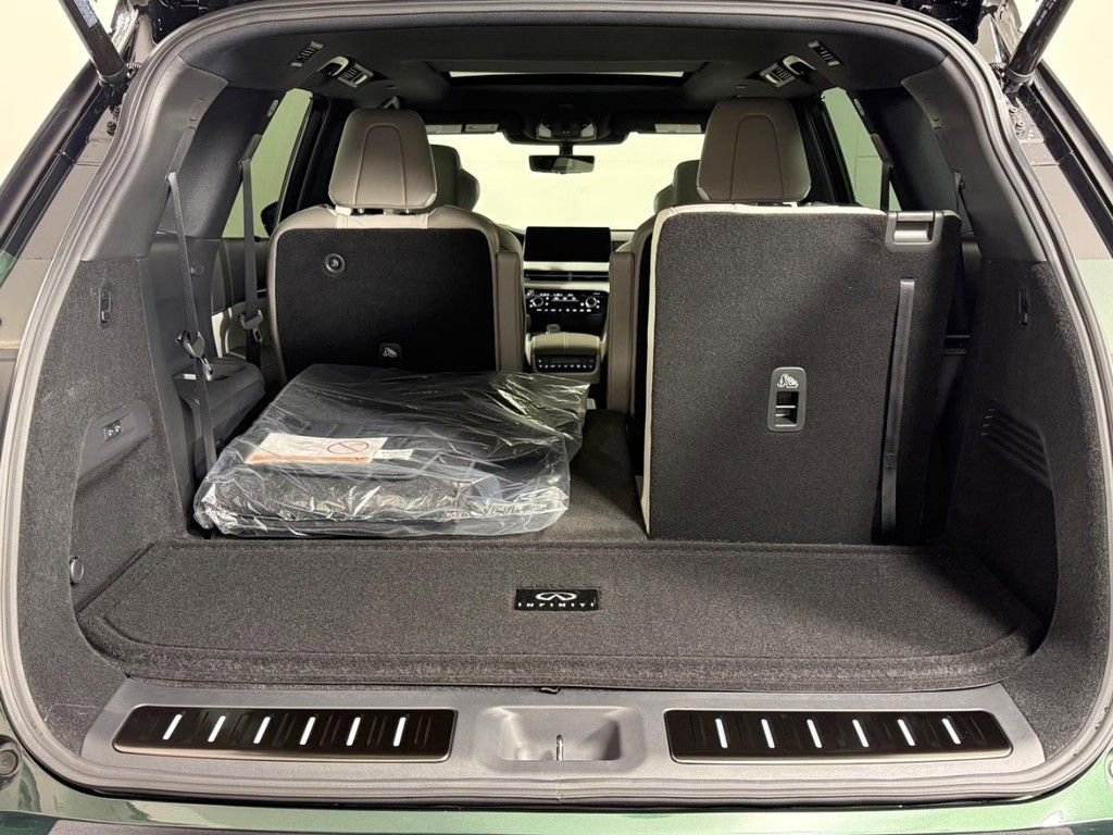 New 2026 INFINITI QX60 Autograph w/ Dark Cargo Package image 6