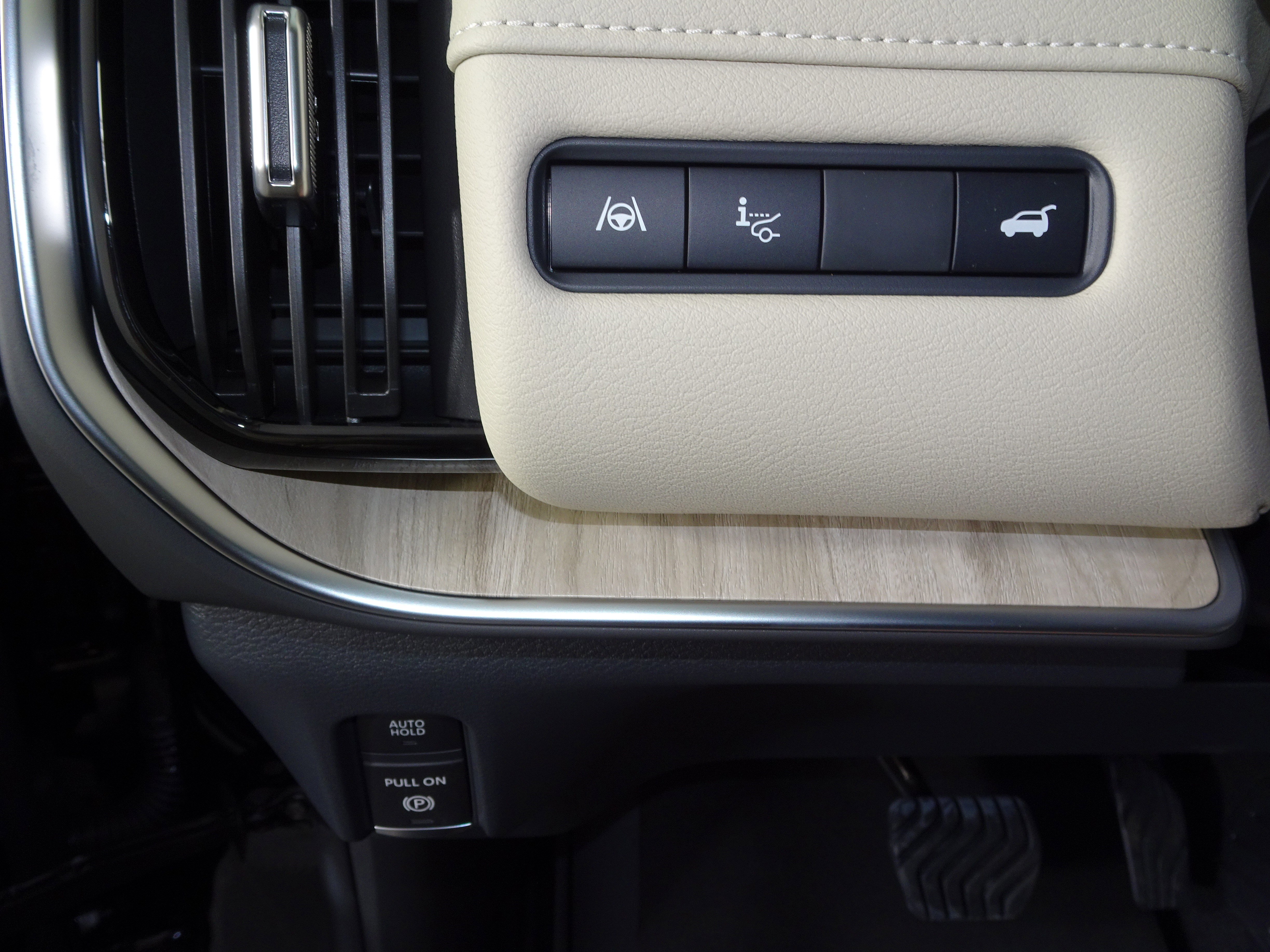 New 2026 Nissan Armada Platinum image 37