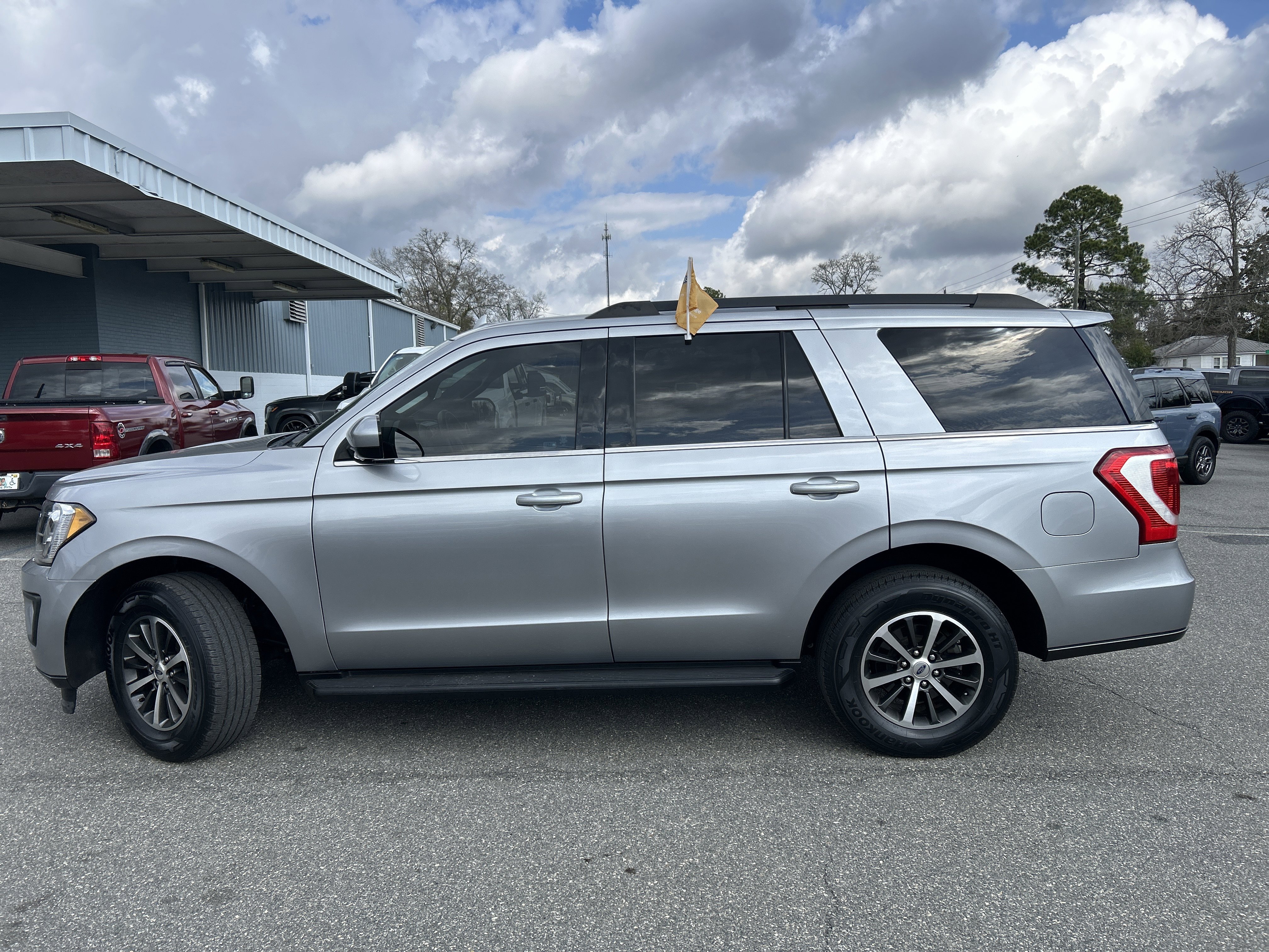 Certified 2021 Ford Expedition XLT image 4