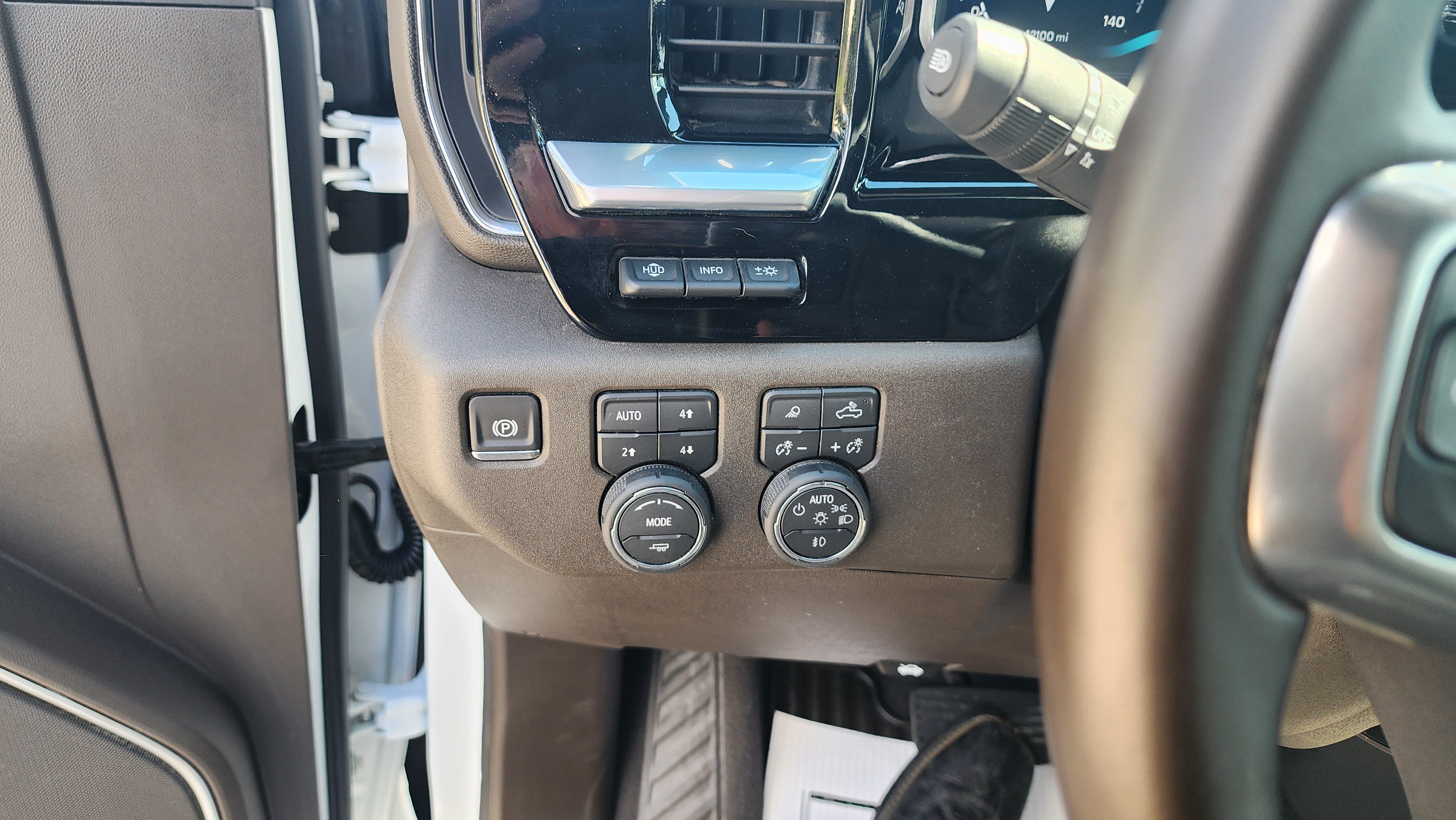 Used 2026 Chevrolet Silverado 3500 LTZ w/ LTZ Plus Package AWD/4WD image 11