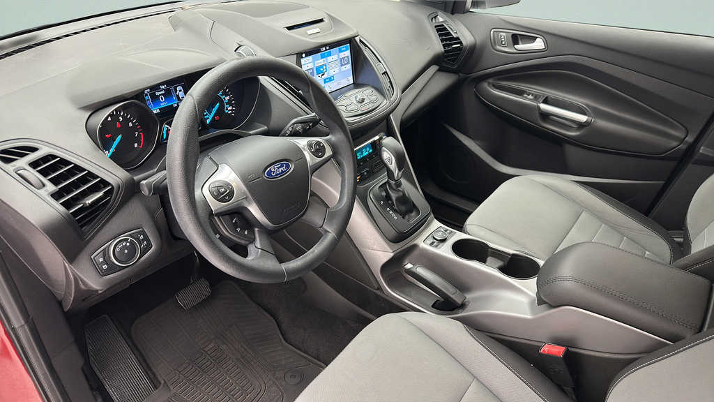 Used 2016 Ford Escape SE w/ Equipment Group 201A AWD/4WD image 12