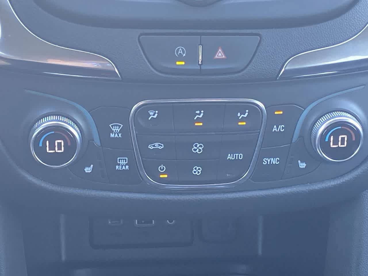 Used 2024 Chevrolet Equinox LT AWD/4WD image 18