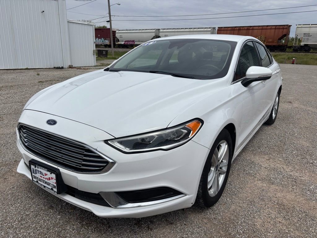 Used 2018 Ford Fusion SE w/ Equipment Group 602A FWD image 7