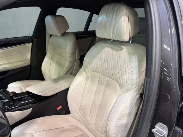 Used 2019 BMW M550i xDrive w/ Dynamic Handling Package image 22