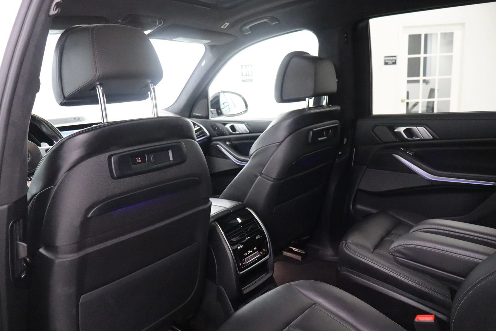 Used 2020 BMW X7 M50i AWD/4WD image 20