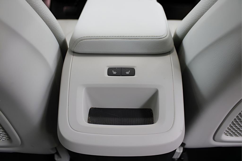 Used 2023 Volvo XC60 B5 Core w/ Climate Package AWD/4WD image 23