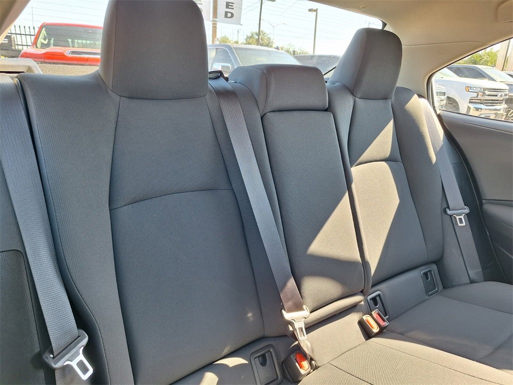Used 2021 Toyota Corolla LE image 25