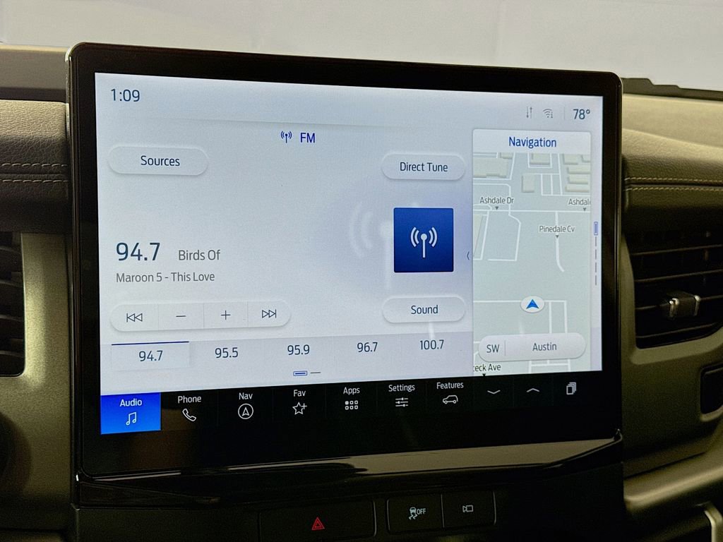 Used 2023 Ford Expedition Max XLT image 16