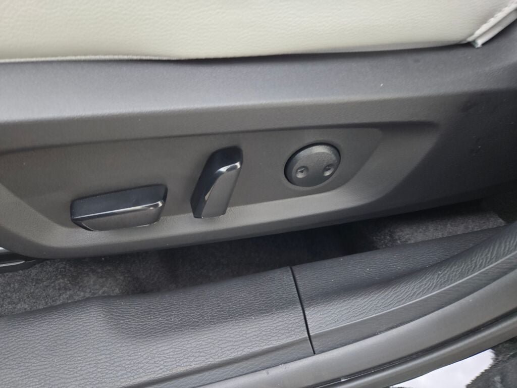 New 2026 Mitsubishi Outlander SEL AWD/4WD image 18