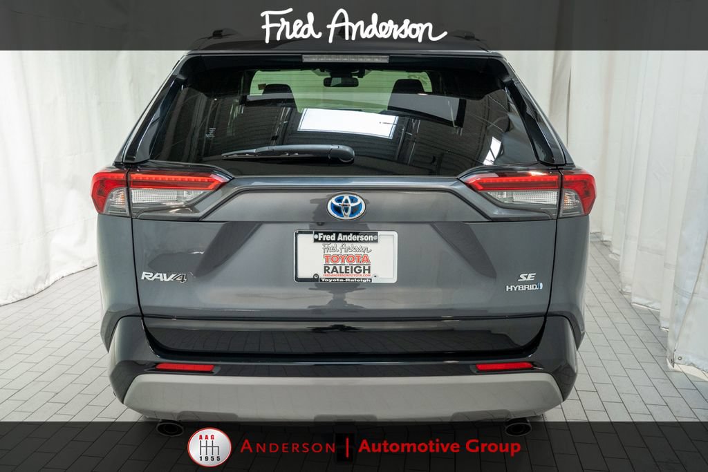 Certified 2022 Toyota RAV4 SE AWD/4WD image 4