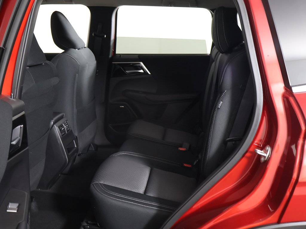 New 2026 Mitsubishi Outlander ES image 28