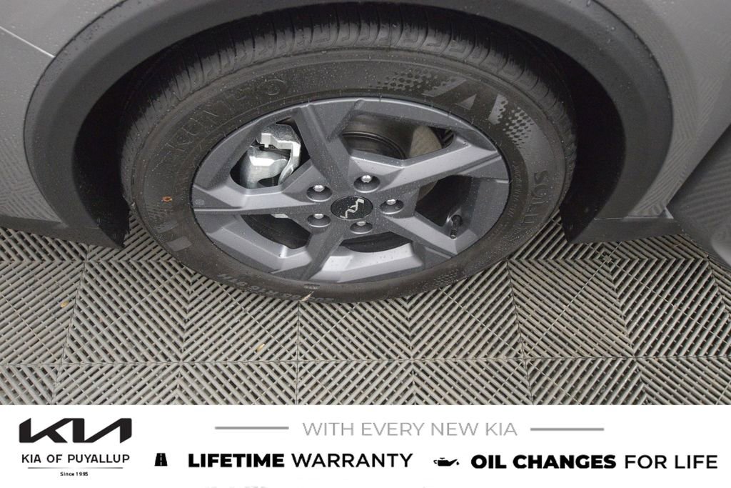 New 2025 Kia K4 LXS image 21