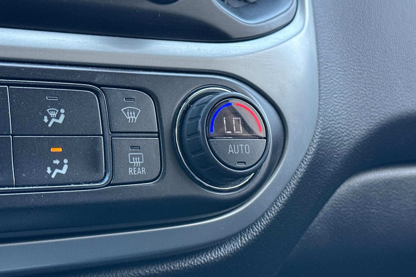 Used 2016 Chevrolet Colorado LT w/ Luxury Package, Chrome image 29