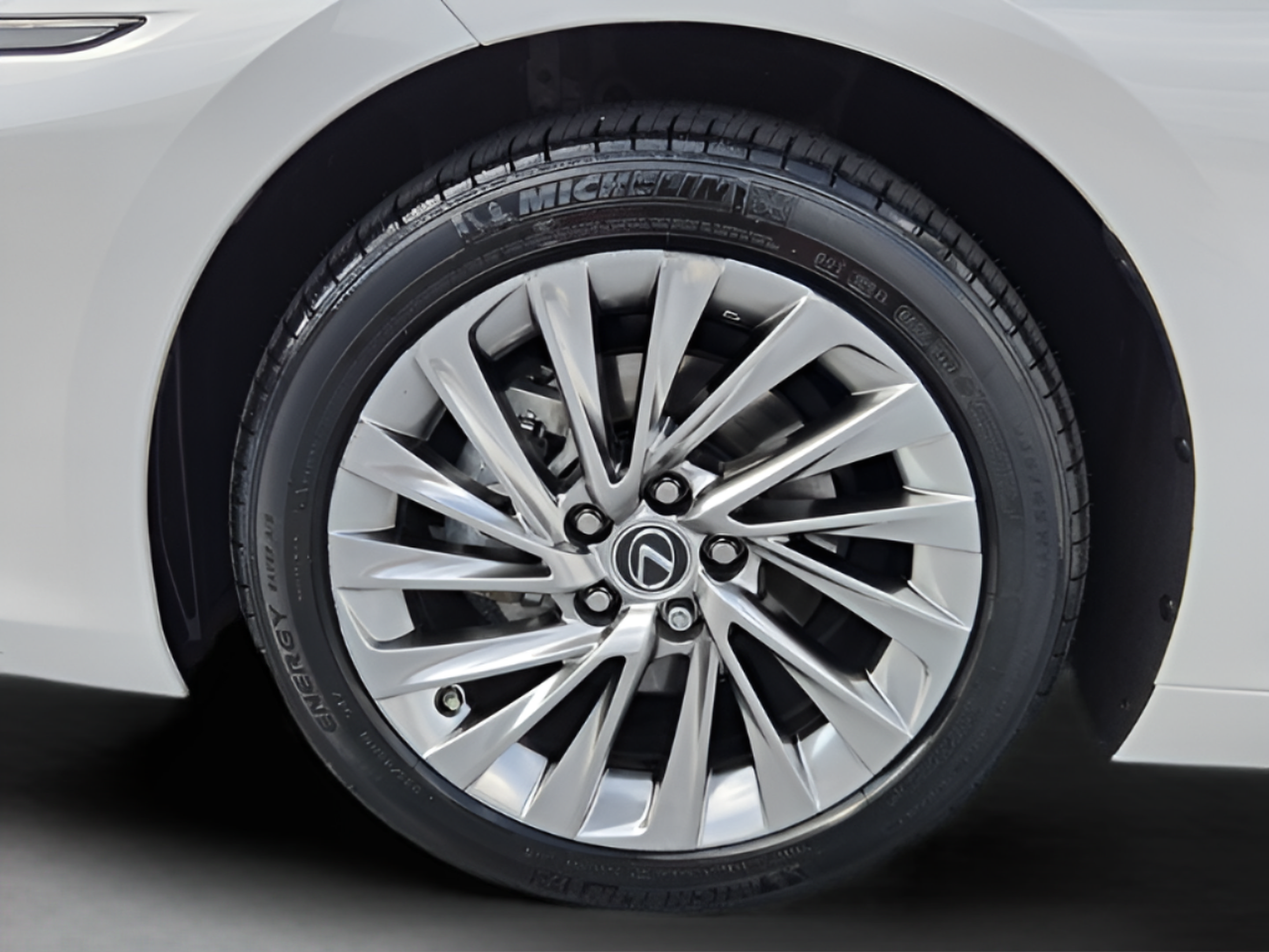 Certified 2023 Lexus ES 300h Ultra Luxury w/ Accessory Package (Z2) FWD image 35