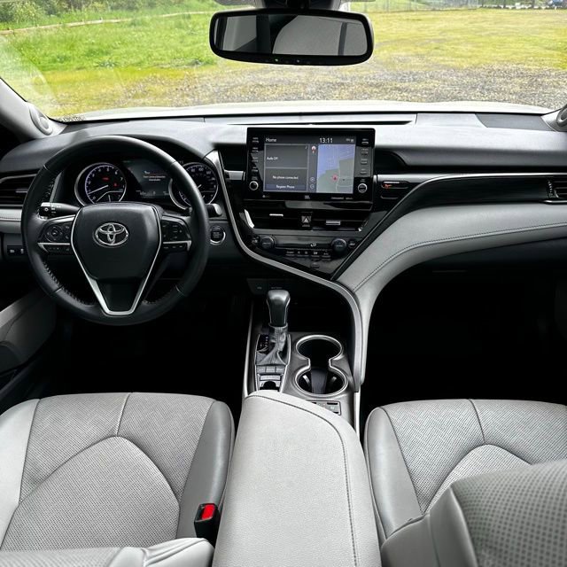Used 2022 Toyota Camry XLE w/ Navigation Package FWD image 24