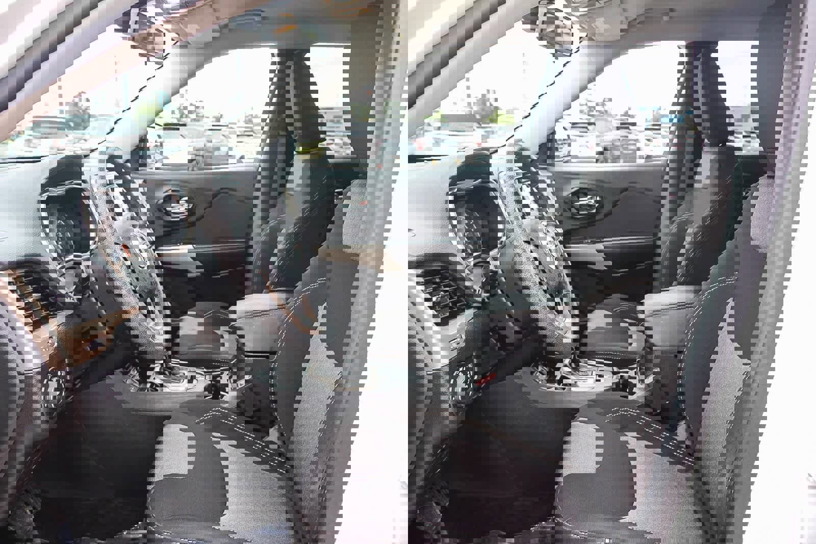 Used 2018 Jeep Cherokee Latitude image 17