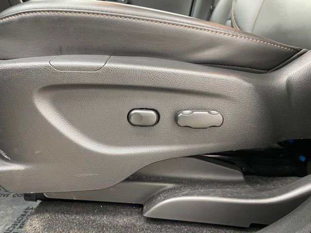 Certified 2022 Chevrolet Trax LT w/ Premium Seat Package image 11