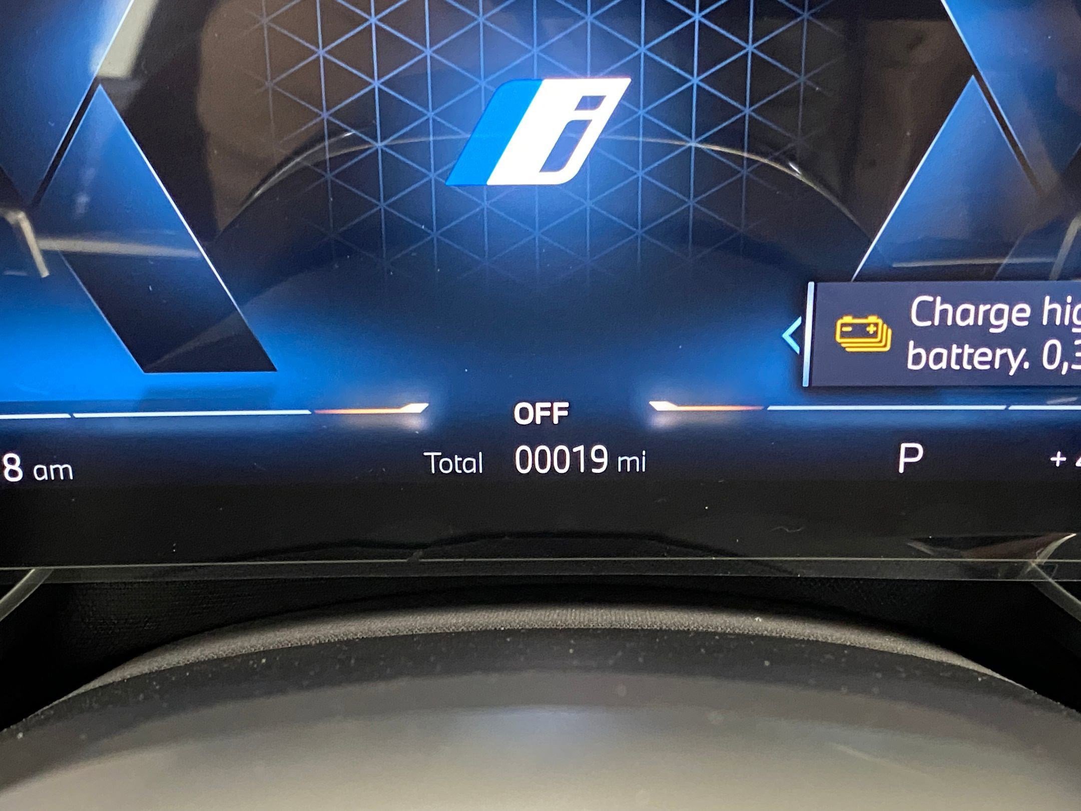Used 2026 BMW 750e xDrive w/ Executive Package AWD/4WD image 20