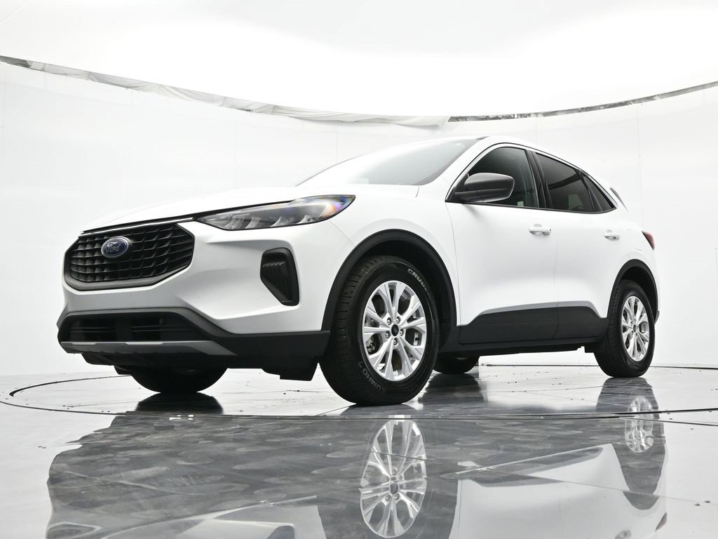 Used 2023 Ford Escape Active image 35