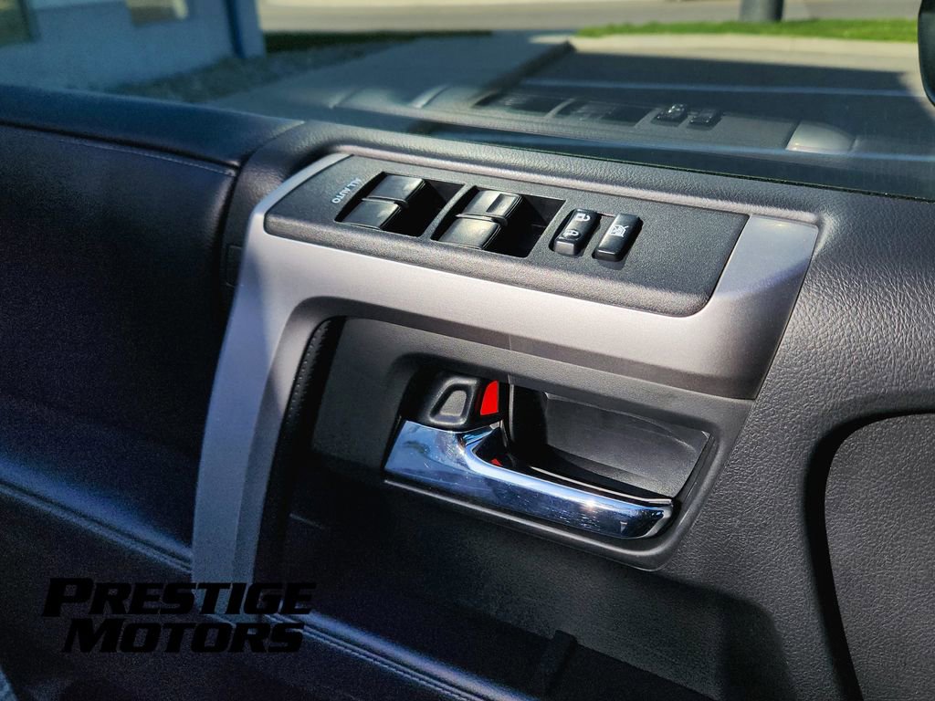 Used 2018 Toyota 4Runner Limited AWD/4WD image 13
