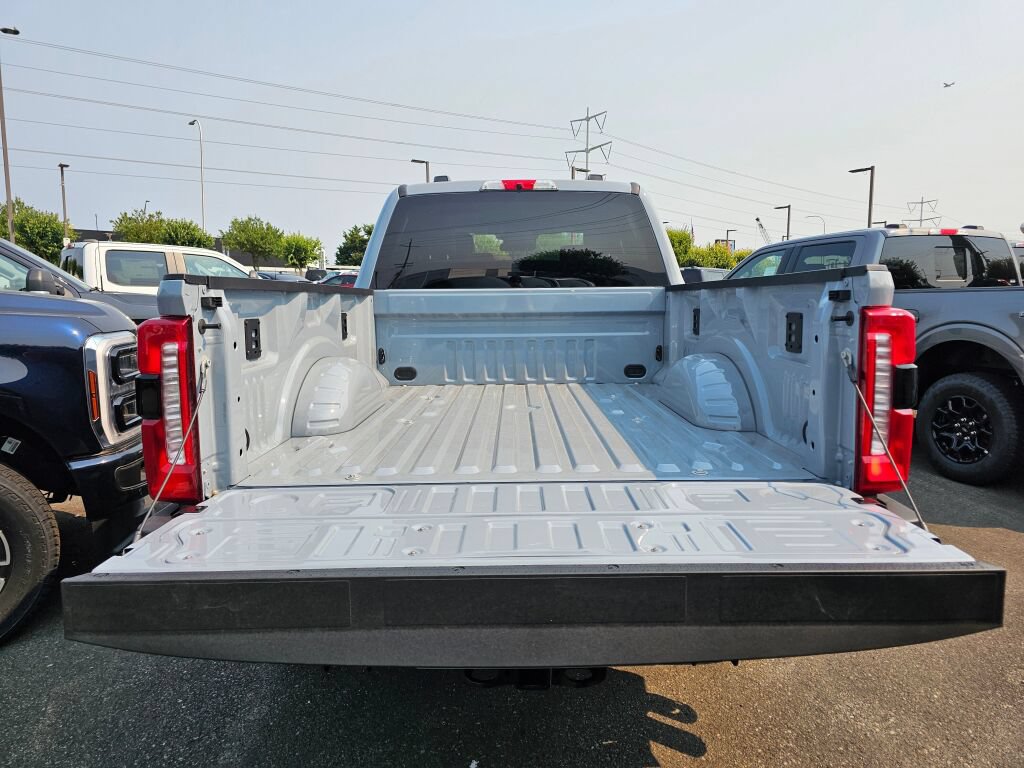 New 2026 Ford F350 Lariat AWD/4WD image 10