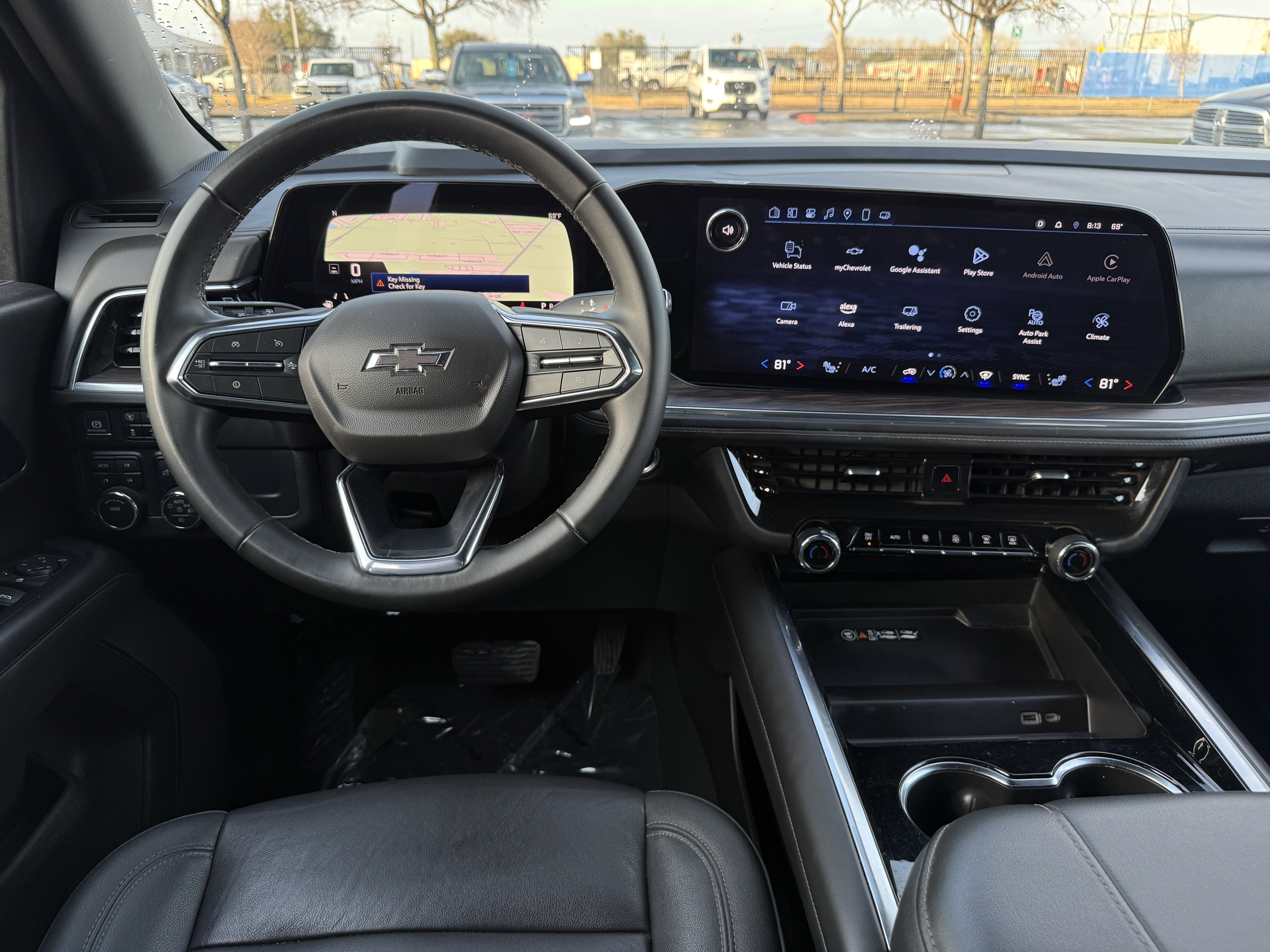 Used 2025 Chevrolet Suburban Z71 image 18