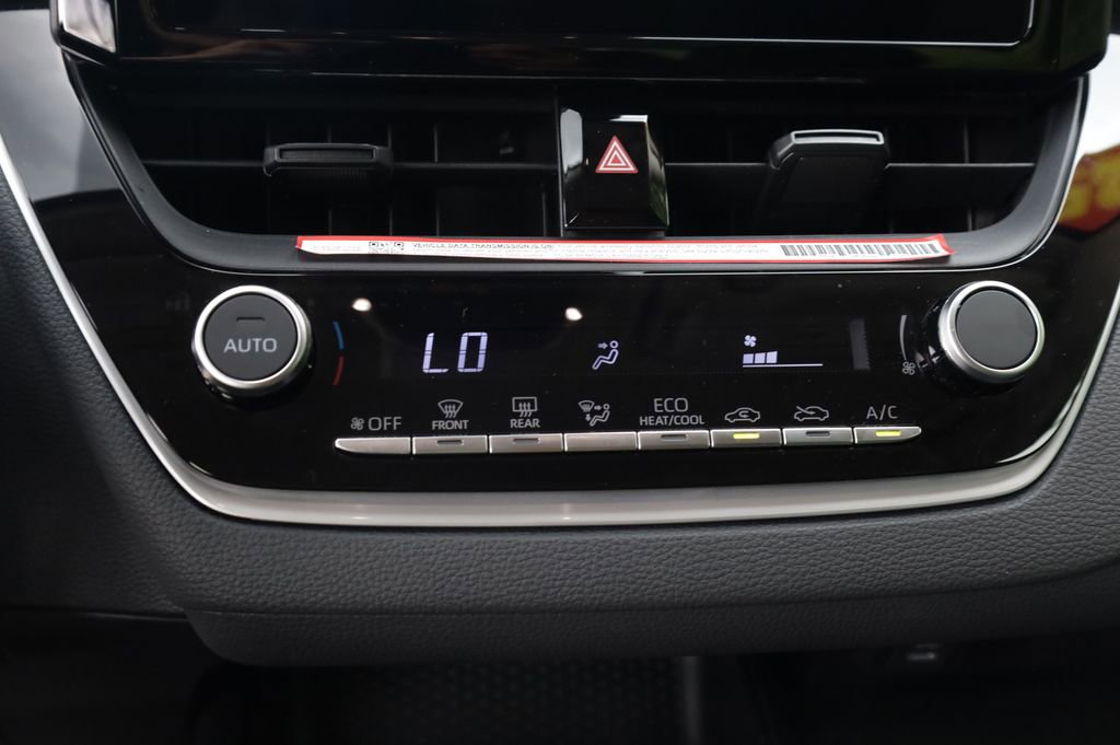Used 2025 Toyota Corolla LE image 8