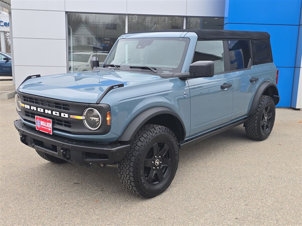 Used 2021 Ford Bronco Black Diamond image 1
