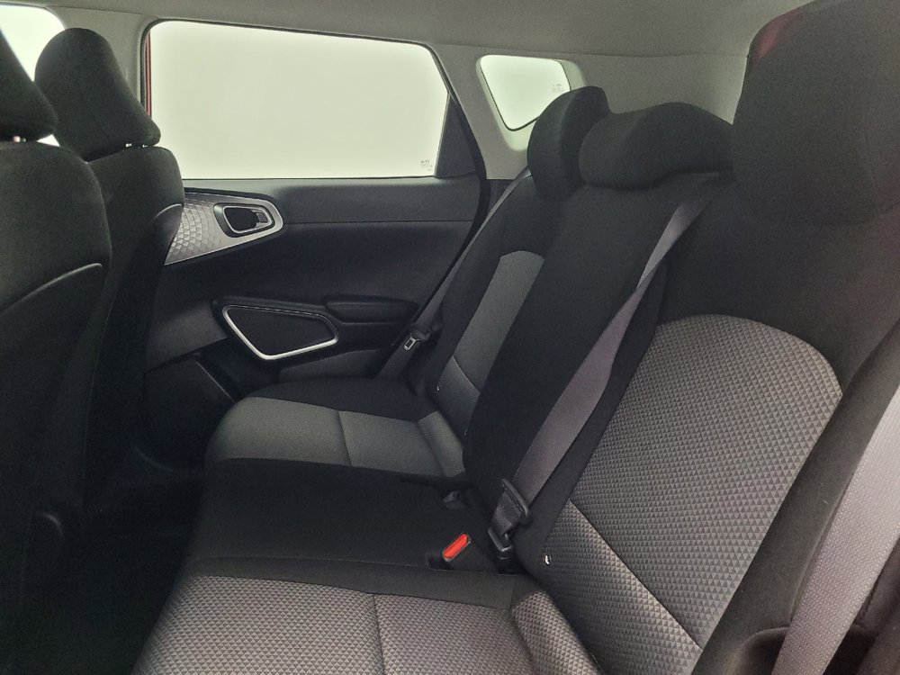 Used 2021 Kia Soul LX image 18