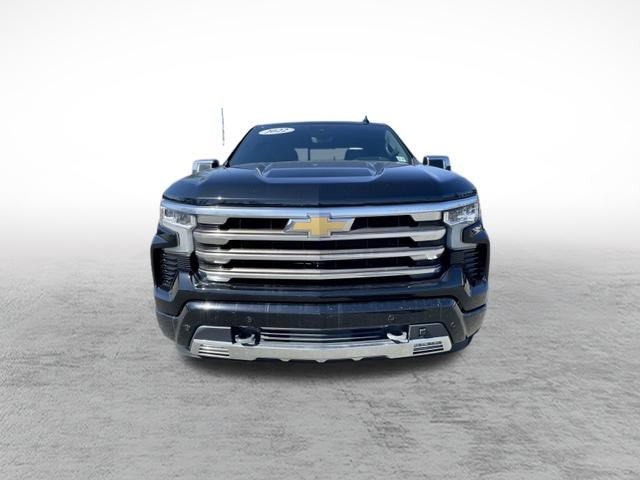 Used 2022 Chevrolet Silverado 1500 High Country w/ High Country Premium Package image 2