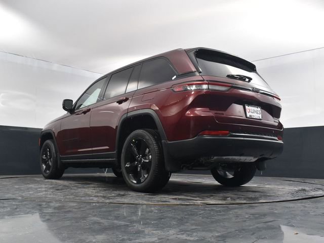 New 2025 Jeep Grand Cherokee Limited w/ Black Appearance Package image 53