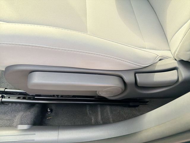 Used 2026 Hyundai Kona SE image 16