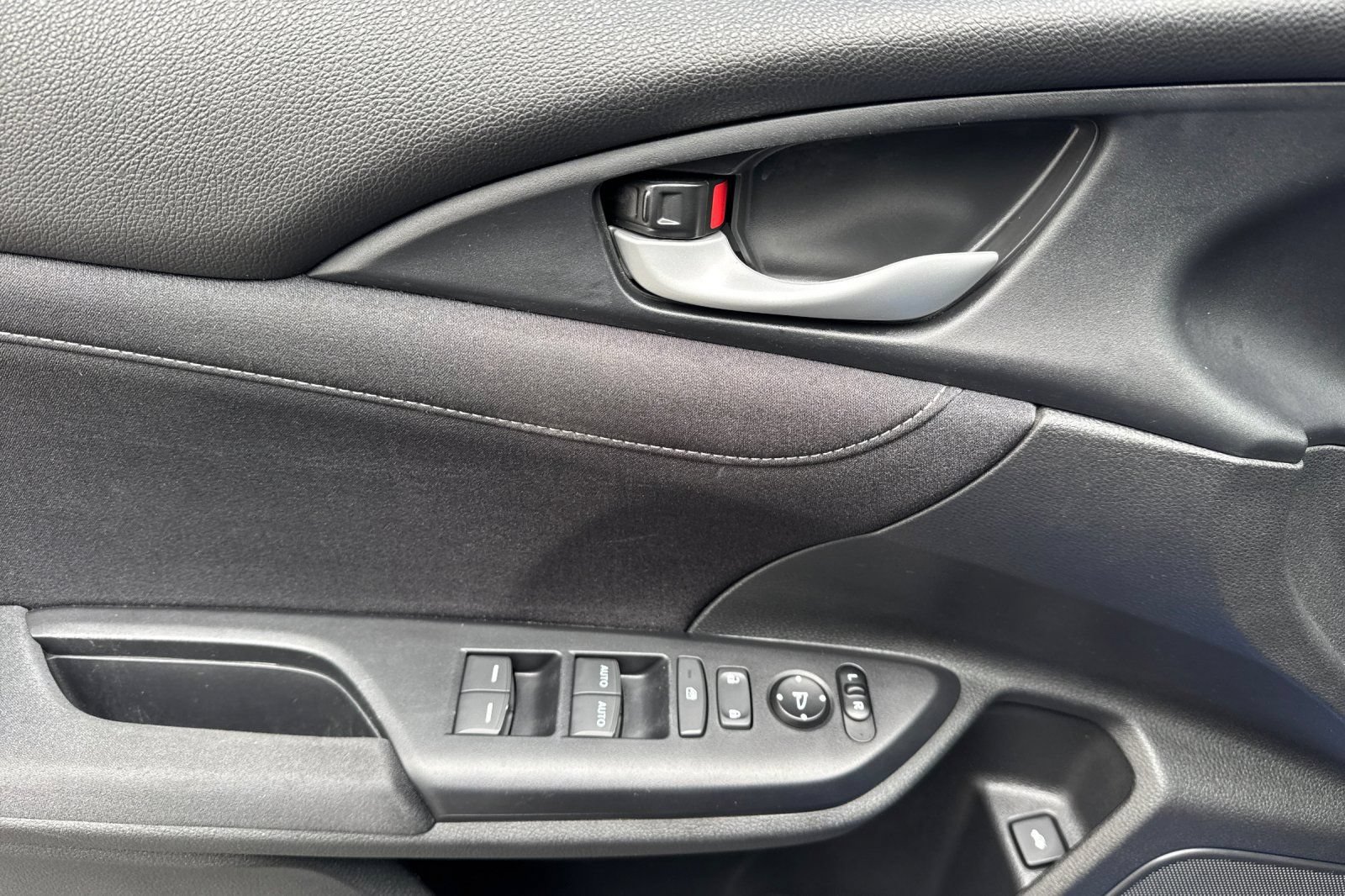 Used 2019 Honda Insight EX image 11