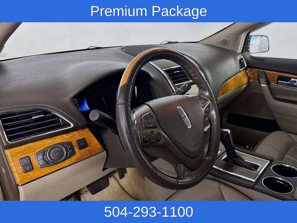 Used 2013 Lincoln MKX FWD image 9